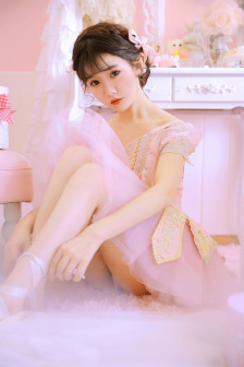 双腿靠墙